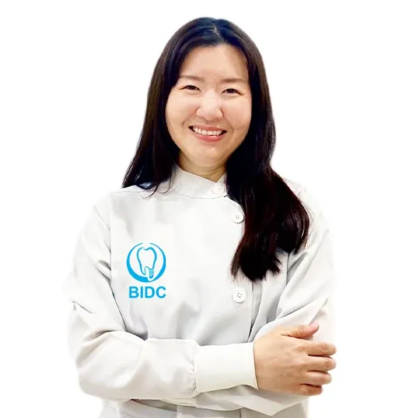 คุณหมอนวลนภา ทิพย์ถิระพงศ์